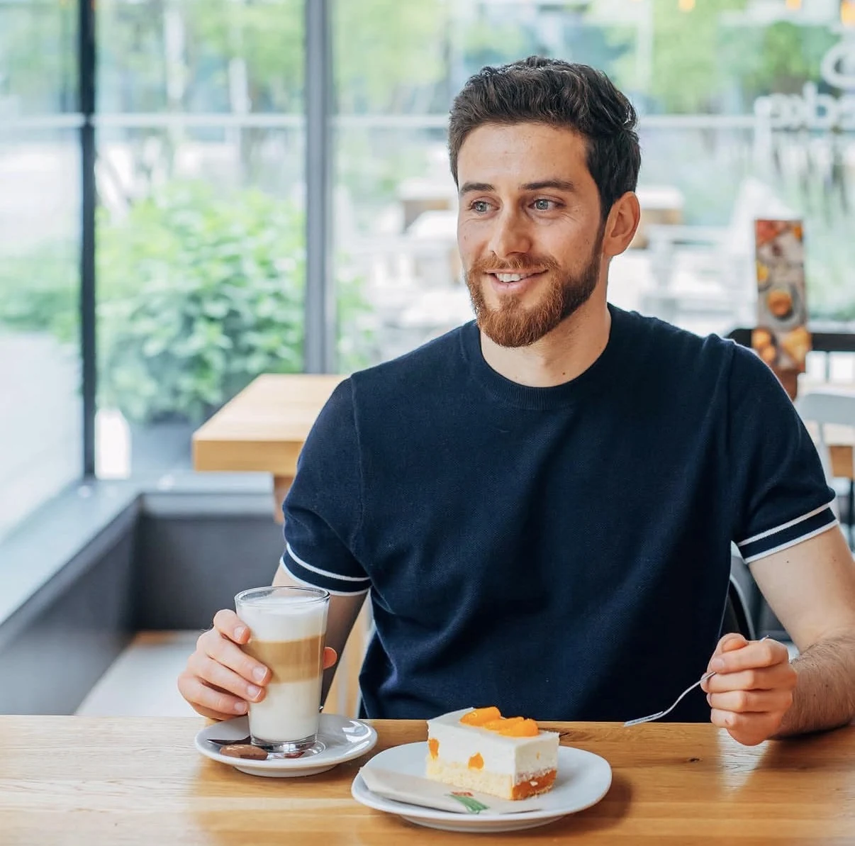 Ali Saad in einer Commercial- und Lifestyle-Aufnahme